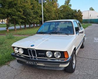 BMW 320 E 21