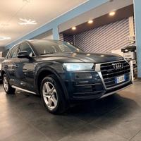 Audi Q5 45 TDI quattro S tronic Business Design 20