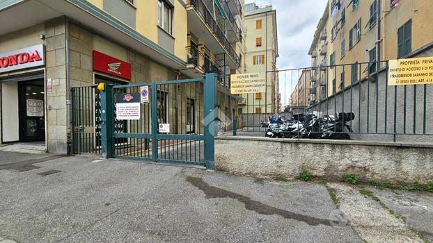 POSTO AUTO A GENOVA