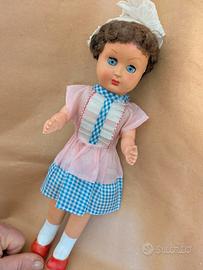 bambola vintage vecchia