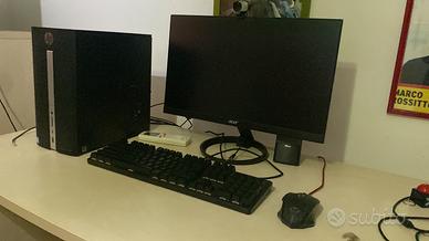 Pc Hp Pavilion 570 (con tastiera mouse e monitor)