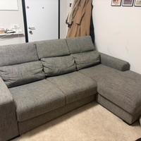 Divano Grigio con chaise longue poltrone e sofa