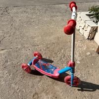 Monopattino bambini spiderman