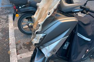 Yamaha N-Max 125cc 2018 danneggiato