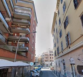 Re di roma trilocale adiacente metro a