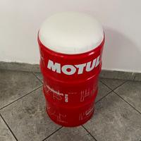 Sedia ricavata da un fusto motul