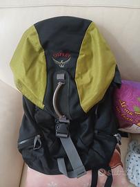 Zaini Osprey 60 € l' uno
