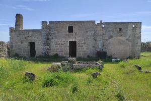 Rustico / Casale di 277 m² con più di 5 locali a R