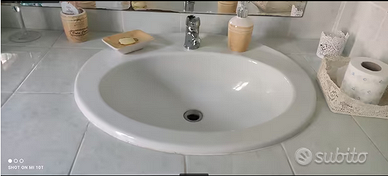 Lavabo da Incasso grande con piano Travertino