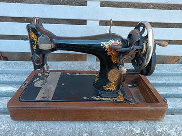Macchina da cucire Singer vintage anno 1925 circa 