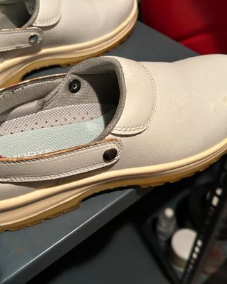 Scarpe da lavoro zoccoli bianchi numero 45
