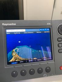 Raymarine A70D chart plotter fish finder
