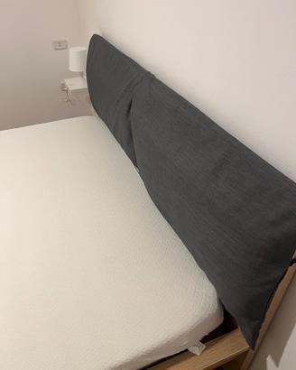 Letto matrimoniale ikea + materasso + cuscini