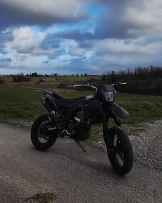 malaguti xsm 125 4t