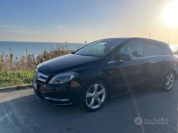 Mercedes B180