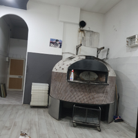 Locale pizzeria