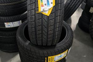 4 Gomme Nuove APLUS A909 4S - 225/40 R18 92Y XL - 