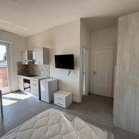 Monolocale zona Cairate con balcone
