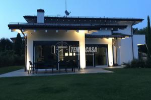 Villa indipendente di recente costruzione