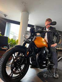 Moto Guzzi Vstone 750