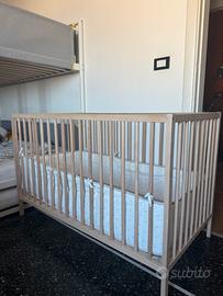 Lettino per bambini con materasso