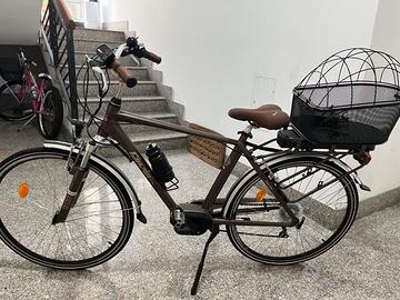 Bici elettrica uomo come nuova.