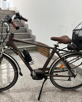 Bici elettrica uomo come nuova.