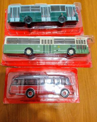 Bus da edicola Hachette