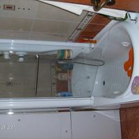 vasca idrommassaggio con box doccia integrato