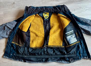 Giubotto e pantaloni Bastard da sci snowboard