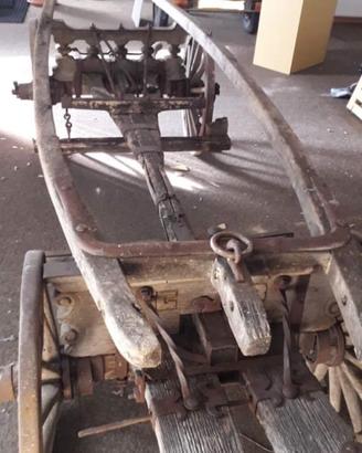Carro agricolo antico in legno 