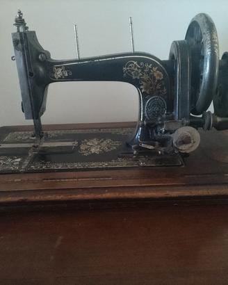 macchina da cucire vintage 