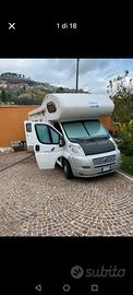 Camper mansardato