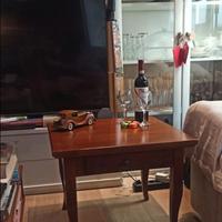 Tavolino in legno. Misure in descrizione 