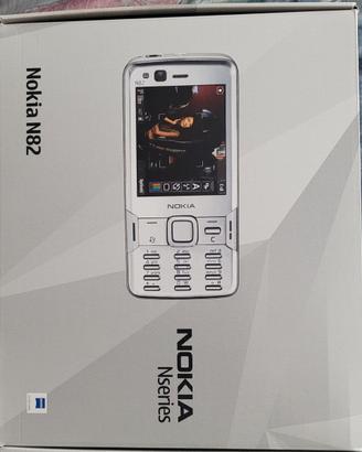 Nokia N82