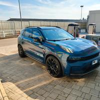 lynk & co 01 plug in hybrid