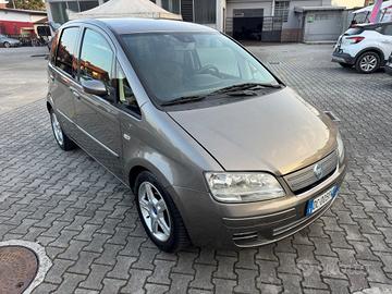 Fiat Idea 1.4 16V Emotion automatica