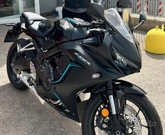 CBR 650 R