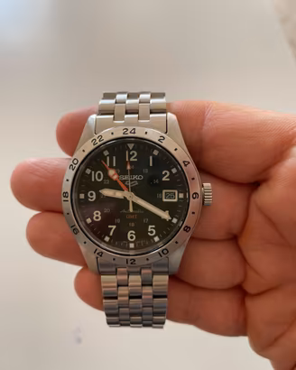 SEIKO 5 GMT