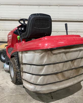 TRATTORINO RASAERBA HONDA HF2417