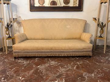 DIVANO STILE MARGHERITA ANNI 70