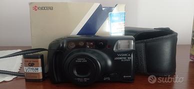Macchina Fotografica Vintage YASHICA
