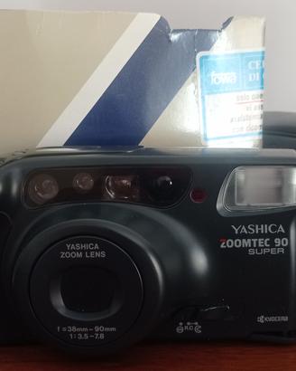 Macchina Fotografica Vintage YASHICA