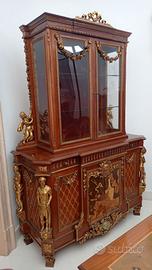 Vetrina-credenza in stile XVIII