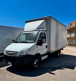 Iveco DAILY 35C12 2.3 HPI CABINATO