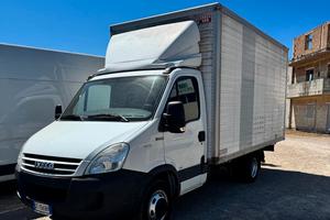 Iveco DAILY 35C12 2.3 HPI CABINATO