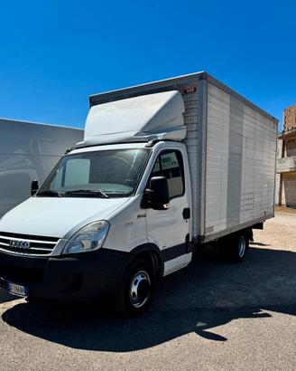 Iveco DAILY 35C12 2.3 HPI CABINATO