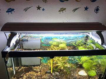 Plafoniera a 4 neon per acquario