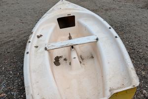 BARCA A VELA USO PESCA