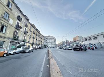 3 LOCALI A NAPOLI